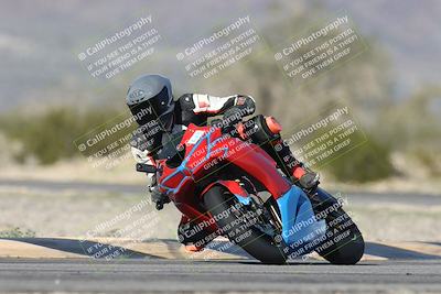 media/Jan-15-2026-Racers Edge (Thu) [[dfebeb70ab]]/2-A Group/Session 5 (Turn 5)/